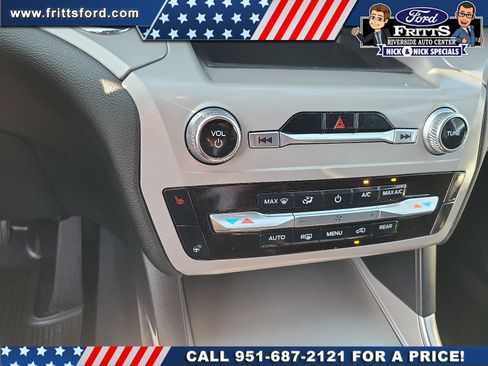 Certified 2023 Ford Explorer XLT w/ Equipment Group 202A RWD image 9