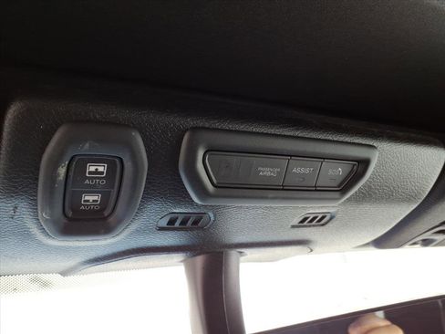 Used 2022 Jeep Wrangler Unlimited Sahara image 29