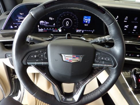 Used 2023 Cadillac Escalade ESV Premium Luxury w/ Performance Package AWD/4WD image 11