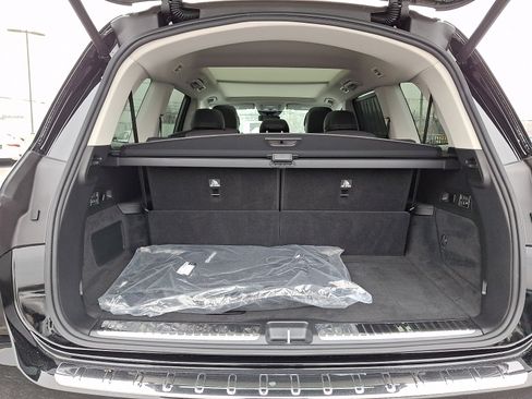 Used 2026 Mercedes-Benz GLS 450 4MATIC image 31