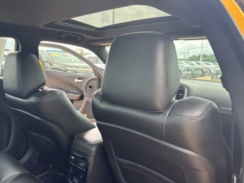 Used 2017 Dodge Charger SXT w/ AWD Plus Group image 36