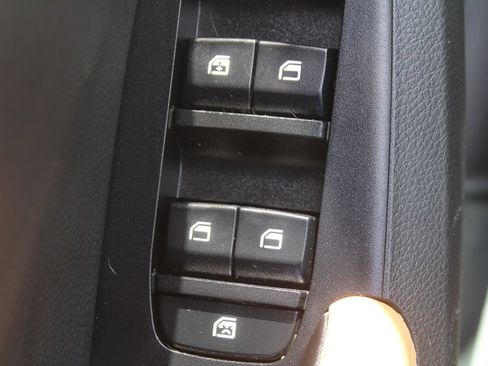 Certified 2025 Kia Seltos EX w/ EX Sunroof Package AWD/4WD image 20