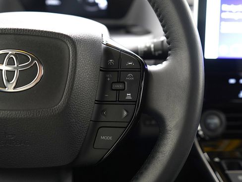 Used 2023 Toyota bZ4X XLE image 26