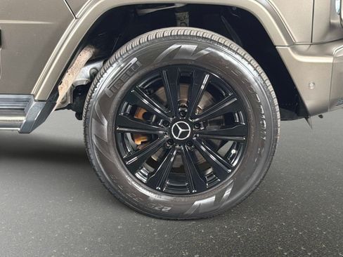 Used 2022 Mercedes-Benz G 550 image 3