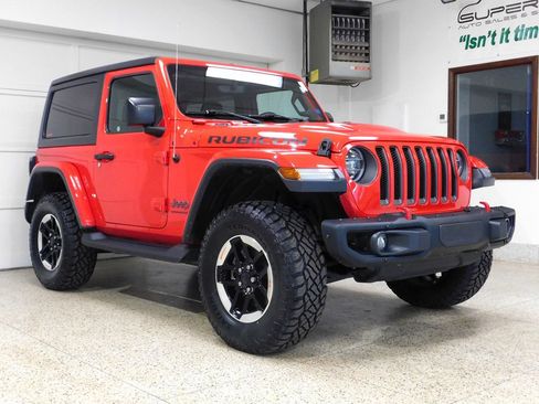 Used 2020 Jeep Wrangler Rubicon w/ Uconnect 4C Nav & Sound Group AWD/4WD image 3