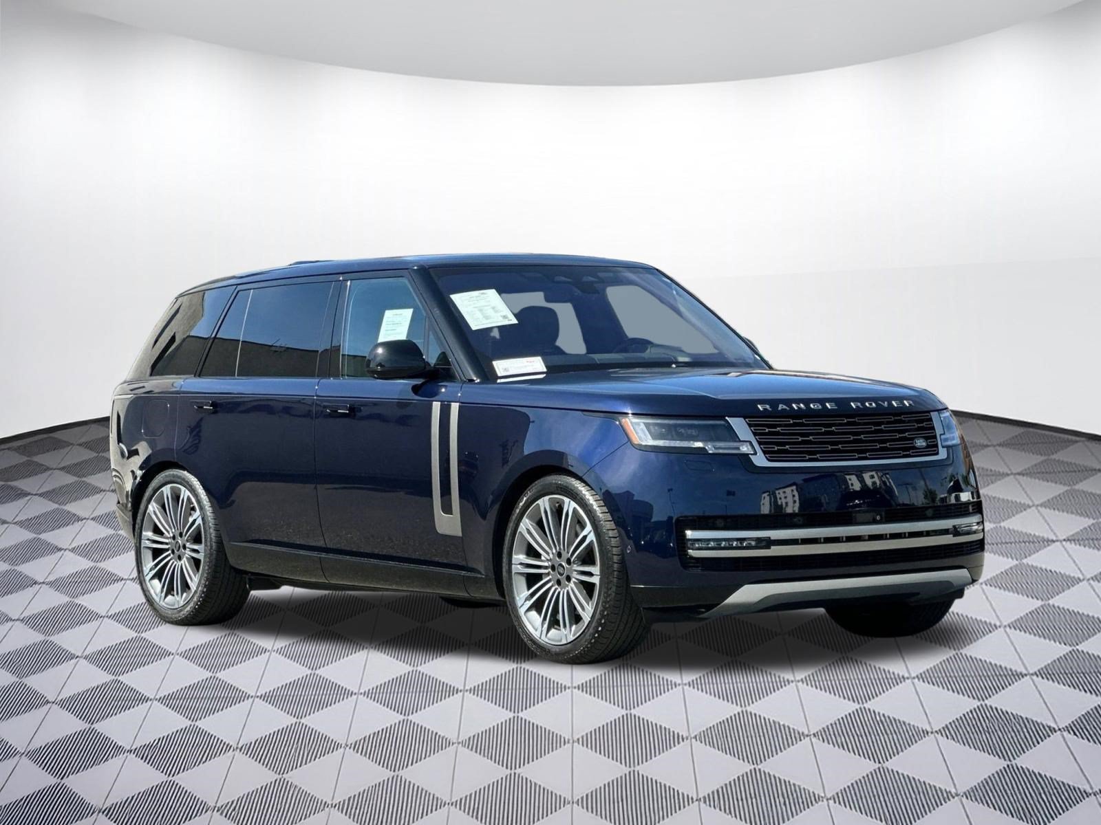 Certified 2023 Land Rover Range Rover Long Wheelbase SE AWD/4WD image 7