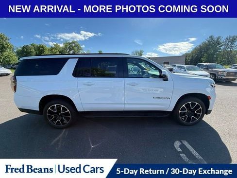 Used 2022 Chevrolet Suburban RST w/ Luxury Package AWD/4WD image 12