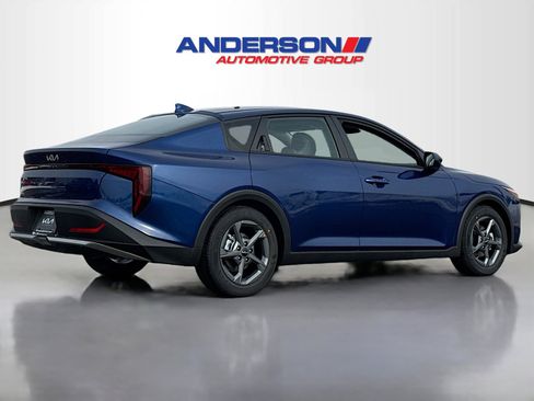 New 2025 Kia K4 LXS image 2