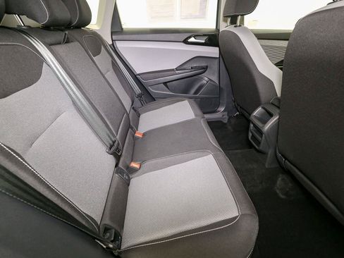 Certified 2024 Volkswagen Taos S FWD image 21