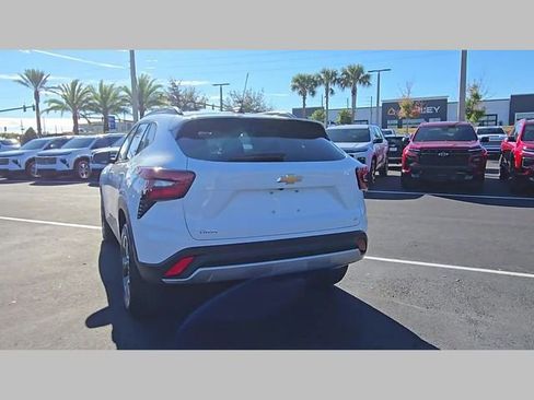 New 2026 Chevrolet Trax LT w/ Driver Confidence Package image 27