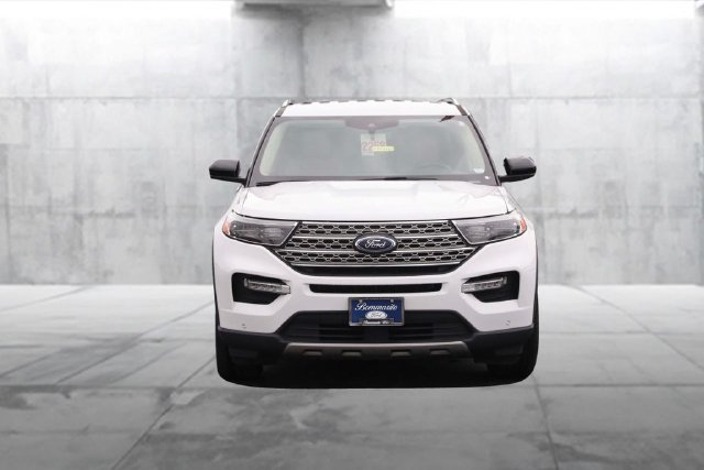 Used 2023 Ford Explorer Limited AWD/4WD image 4