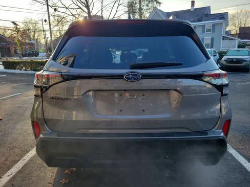 Certified 2025 Subaru Forester Premium image 4