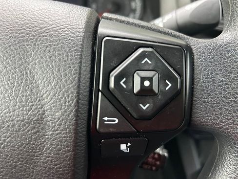 Used 2021 Toyota Tacoma SR AWD/4WD image 17