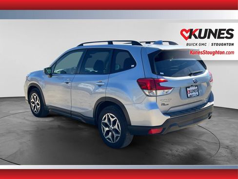 Used 2020 Subaru Forester Premium w/ Popular Package #1 AWD/4WD image 6
