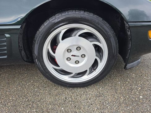 Used 1995 Chevrolet Corvette Coupe image 27