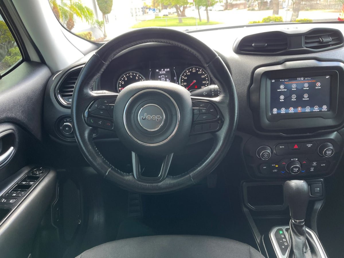 Used 2019 Jeep Renegade Altitude w/ Quick Order Package 2XM FWD image 12