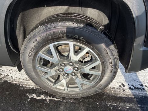 Used 2023 GMC Acadia SLE w/ Driver Convenience Package image 40