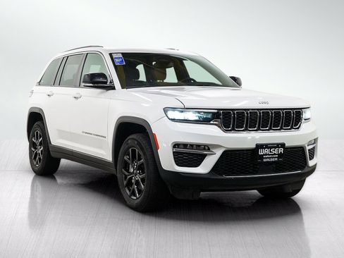 Used 2024 Jeep Grand Cherokee Limited AWD/4WD image 8