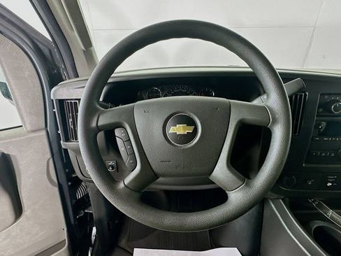 Used 2017 Chevrolet Express 2500 LT w/ LT Preferred Equipment Group image 12