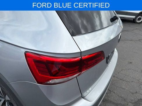 Used 2022 Volkswagen Taos SE FWD image 26