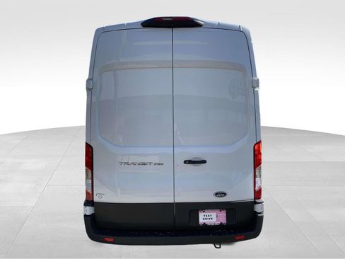 Used 2023 Ford Transit 250 148 High Roof Extended image 3