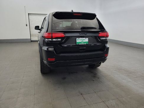 Used 2022 Jeep Grand Cherokee Laredo X AWD/4WD image 6