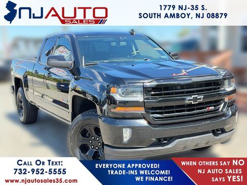 Used 2018 Chevrolet Silverado 1500 LT w/ Midnight Edition AWD/4WD image 1