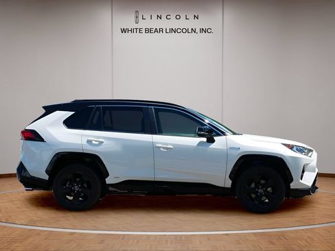 Used 2019 Toyota RAV4 XSE w/ XSE Weather Package AWD/4WD image 4
