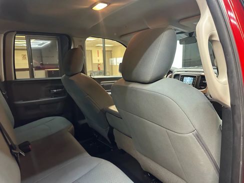 Used 2018 RAM 1500 Classic SLT image 26