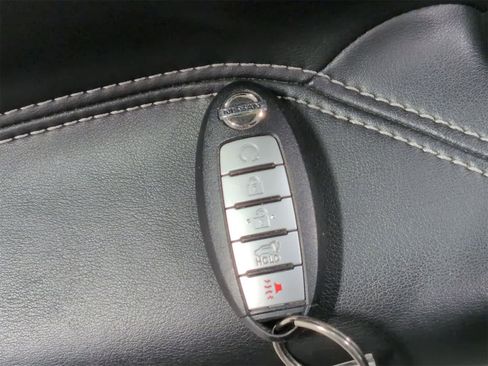 Used 2017 Nissan Murano Platinum image 38