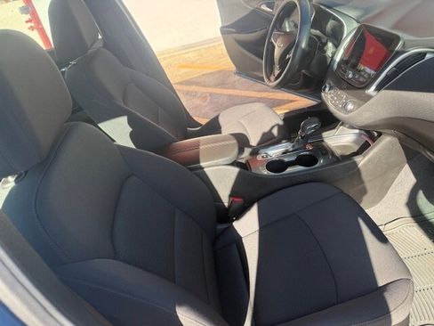 Used 2024 Chevrolet Malibu LT image 17