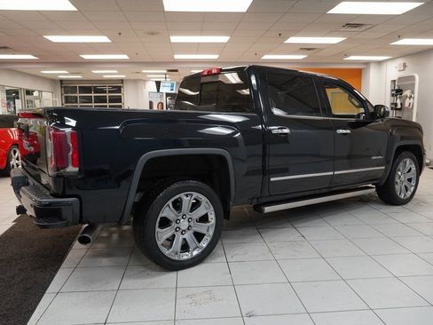 Used 2018 GMC Sierra 1500 Denali w/ Denali Ultimate Package image 12