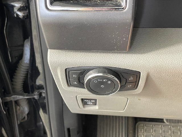Used 2017 Ford F150 XLT AWD/4WD image 11