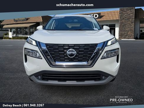 Used 2021 Nissan Rogue SL FWD image 2