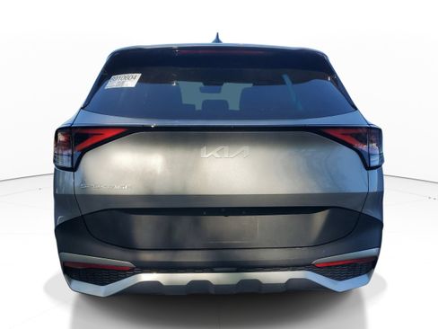 Used 2025 Kia Sportage LX image 9