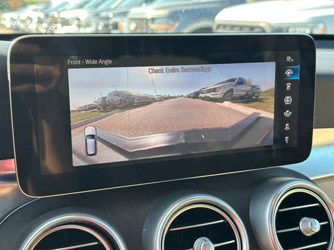 Used 2021 Mercedes-Benz GLC 300 4MATIC w/ Driver Assistance Package image 29
