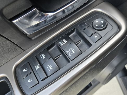 Used 2012 Jeep Liberty Limited Jet w/ Exterior Appearance Group image 16