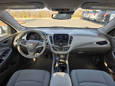 Used 2022 Chevrolet Malibu LT image 10