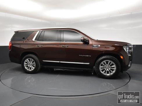 Used 2022 GMC Yukon SLT w/ SLT Premium Package image 52