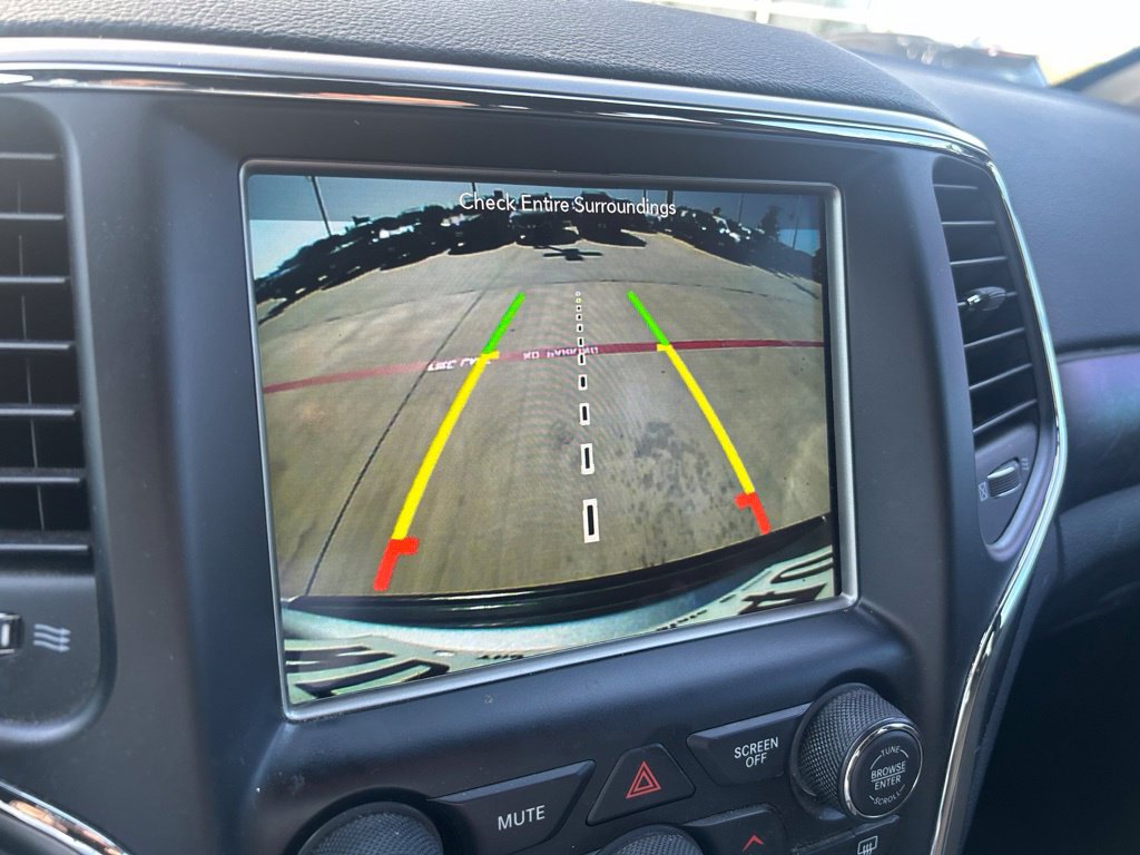Used 2018 Jeep Grand Cherokee Laredo RWD image 11