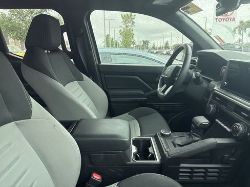 Used 2024 Toyota Tacoma TRD Sport image 7