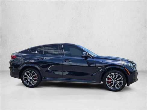 Used 2025 BMW X6 xDrive40i w/ Premium Package AWD/4WD image 4
