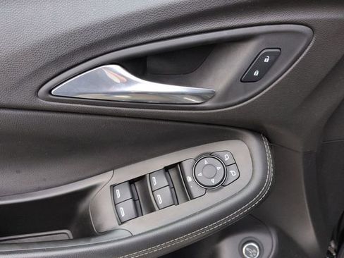 Used 2021 Buick Encore GX Select w/ Advanced Technology Package image 23