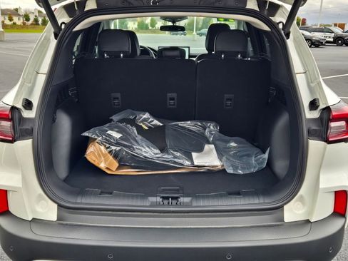 Used 2024 Ford Escape SE image 14