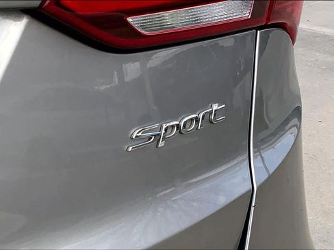 Used 2018 Hyundai Santa Fe Sport w/ 2.4L Value Package 02 image 10