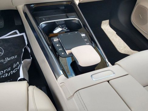 New 2023 Mercedes-Benz EQB 300 EQB 300 image 9