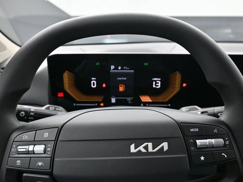 New 2026 Kia K4 LXS image 15