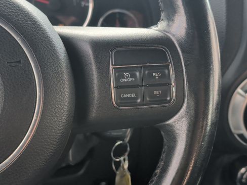 Used 2012 Jeep Wrangler Unlimited Rubicon w/ Dual Top Group AWD/4WD image 15