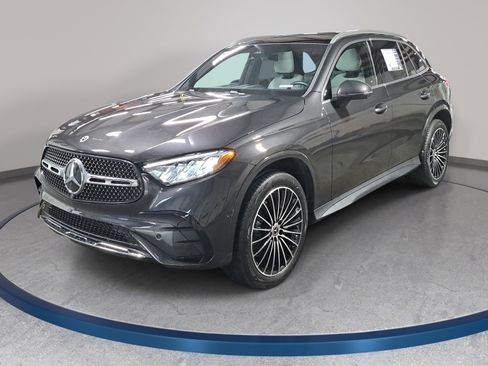 Used 2026 Mercedes-Benz GLC 300 4MATIC image 1