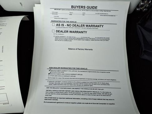 Used 2024 Volkswagen Tiguan SE image 36